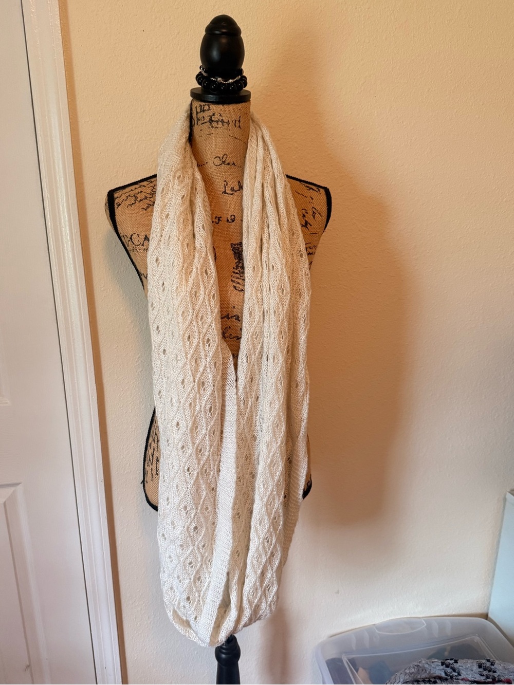 Neutral Cream Cable Knit Infinity Scarf